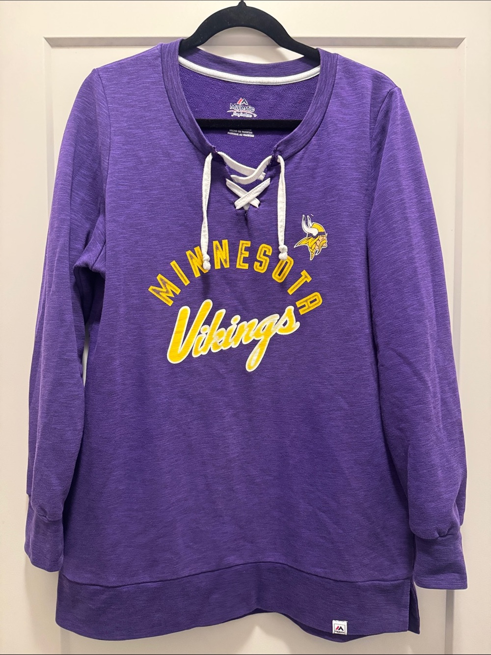 Majestic Minnesota Vikings Lace-Up Sweatshirt. L. Like New! SKOL💜🗡️